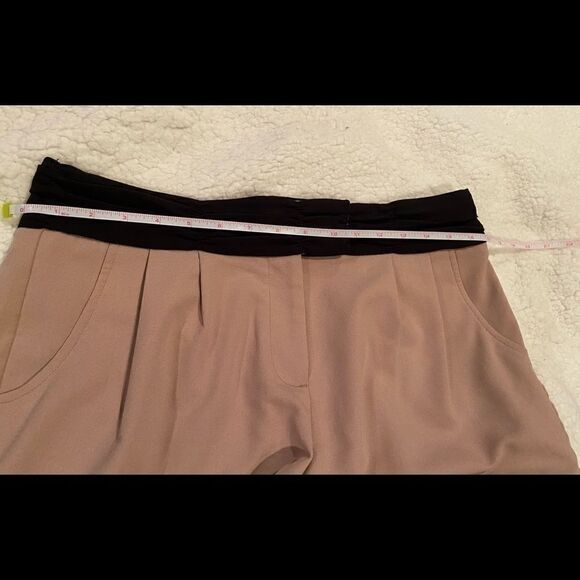 Jennifer Lopez  Shorts Size 8 - Picture 6 of 9